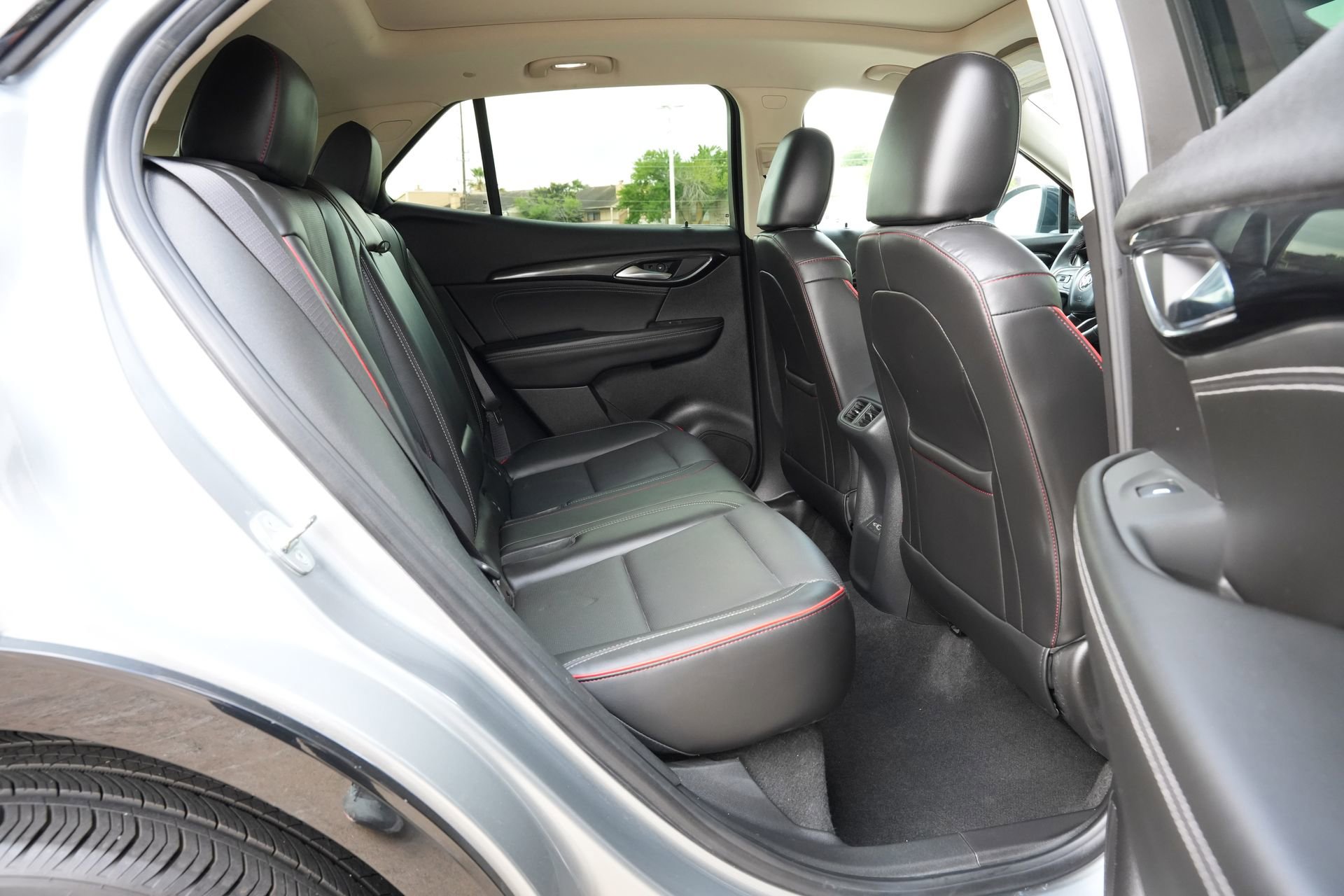 Used 2023 Buick Envision Essence w/ Sport Touring Package AWD/4WD image 23