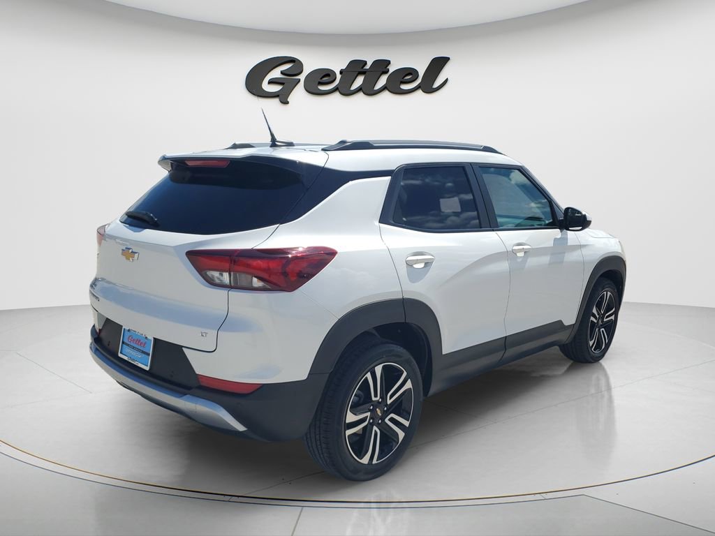 Used 2024 Chevrolet TrailBlazer LT w/ LT Cold Weather Package FWD image 5