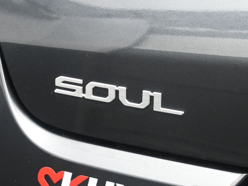 Used 2025 Kia Soul LX w/ LX Technology Package image 13