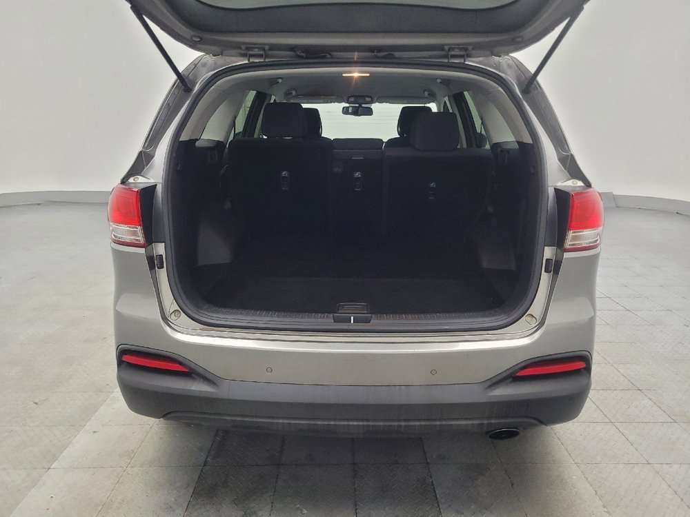 Used 2016 Kia Sorento LX w/ LX Convenience Package image 29