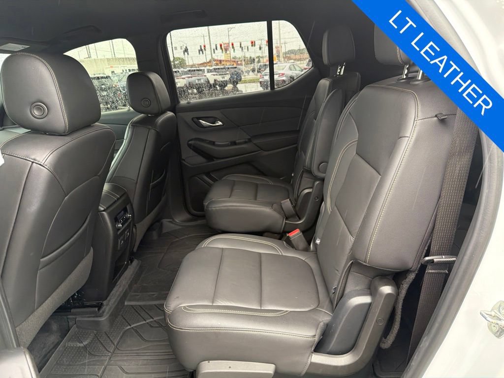 Used 2022 Chevrolet Traverse LT w/ LT Premium Package AWD/4WD image 22