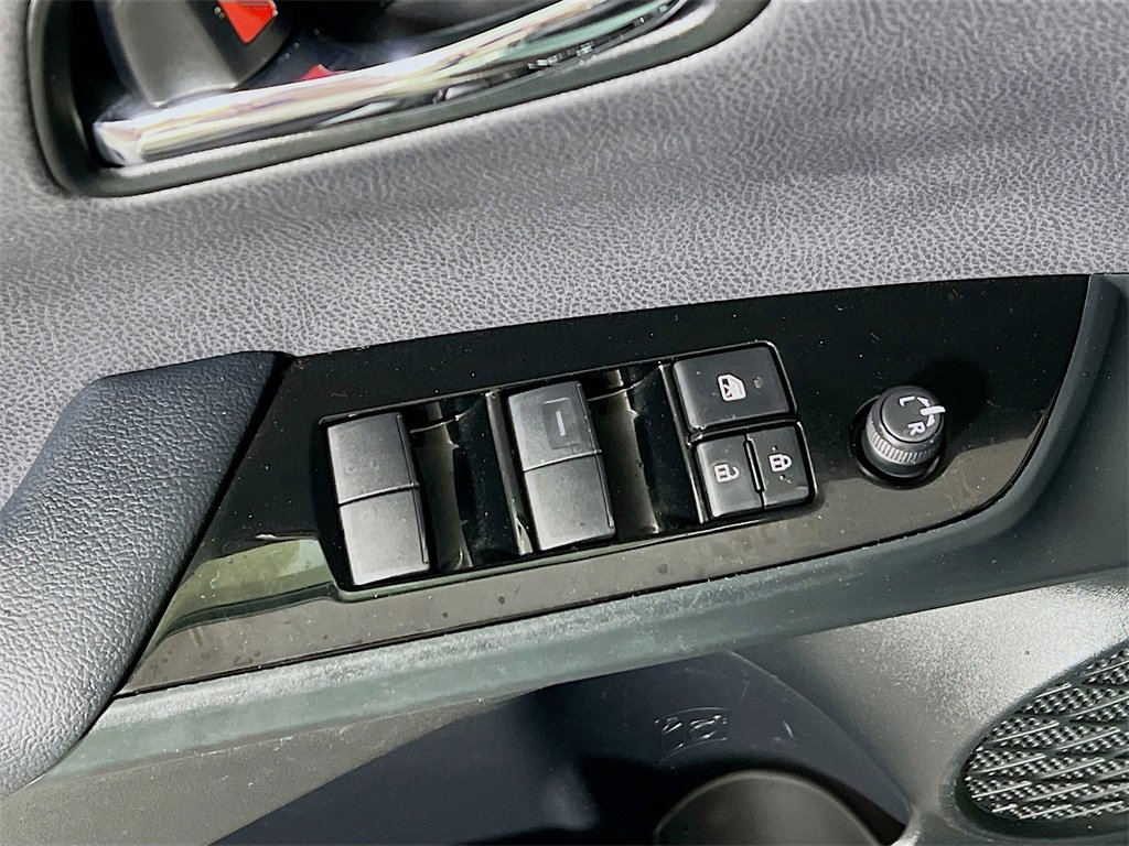 Certified 2022 Toyota Prius LE image 17