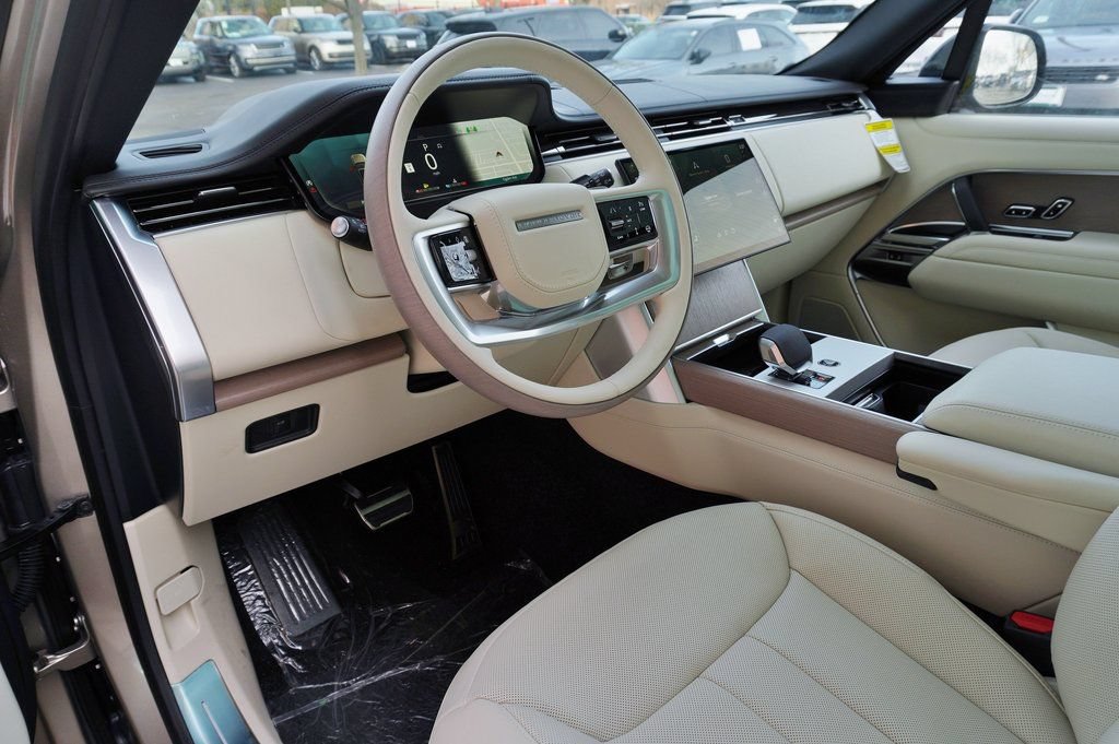 Used 2026 Land Rover Range Rover SE AWD/4WD image 11