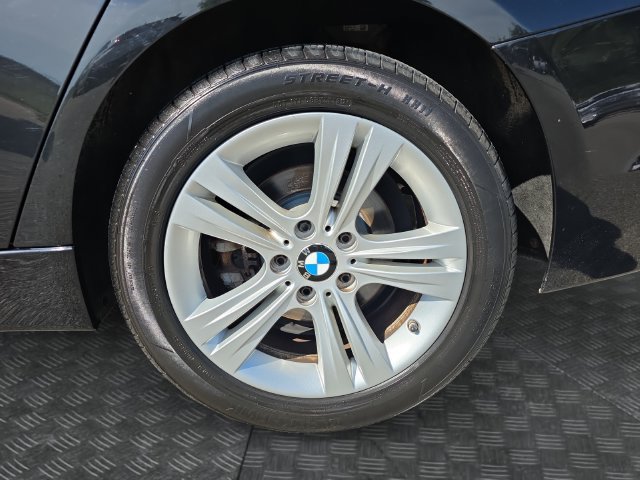 Used 2018 BMW 330i xDrive Sedan AWD/4WD image 33