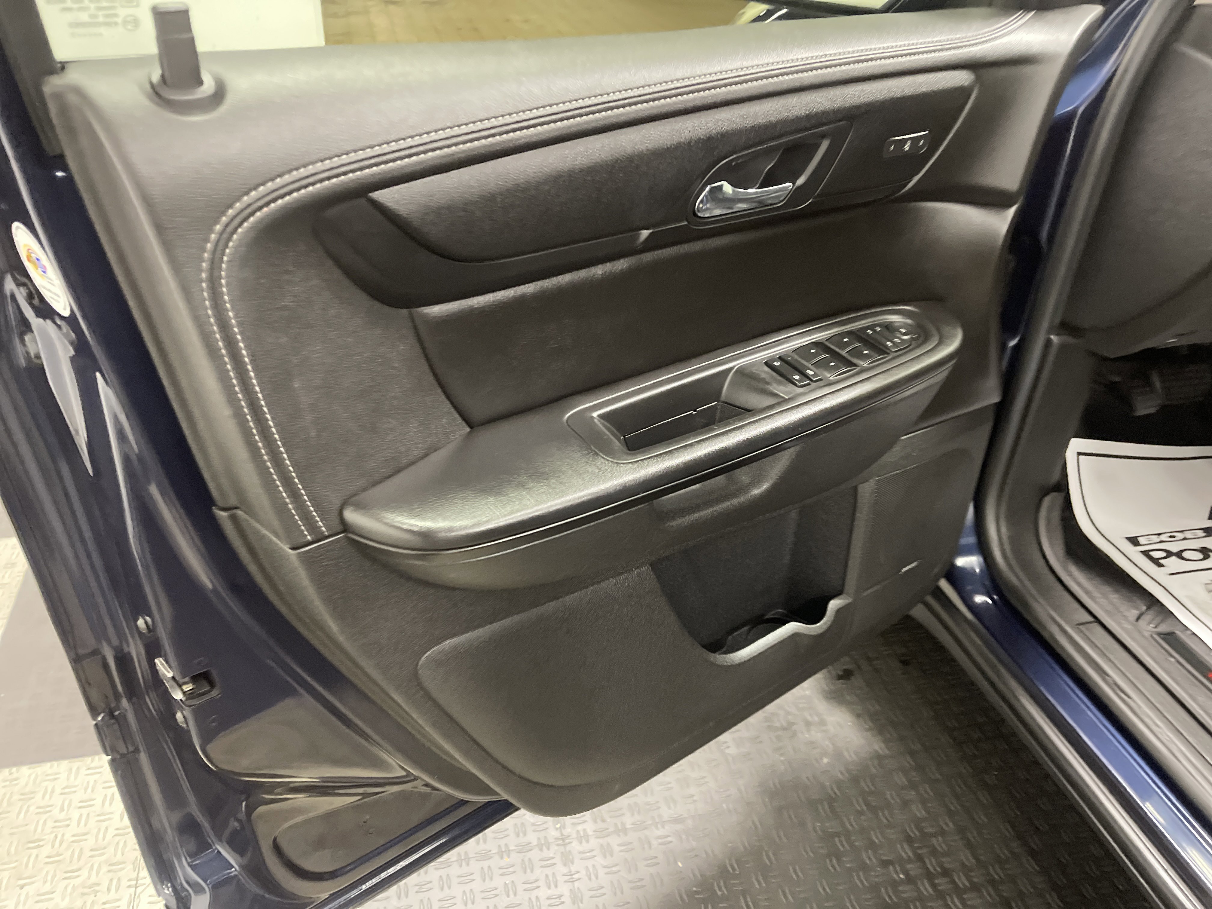 Used 2017 Chevrolet Traverse LT AWD/4WD image 10