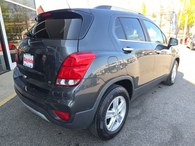 Used 2017 Chevrolet Trax LT w/ Sun & Sound Package image 37