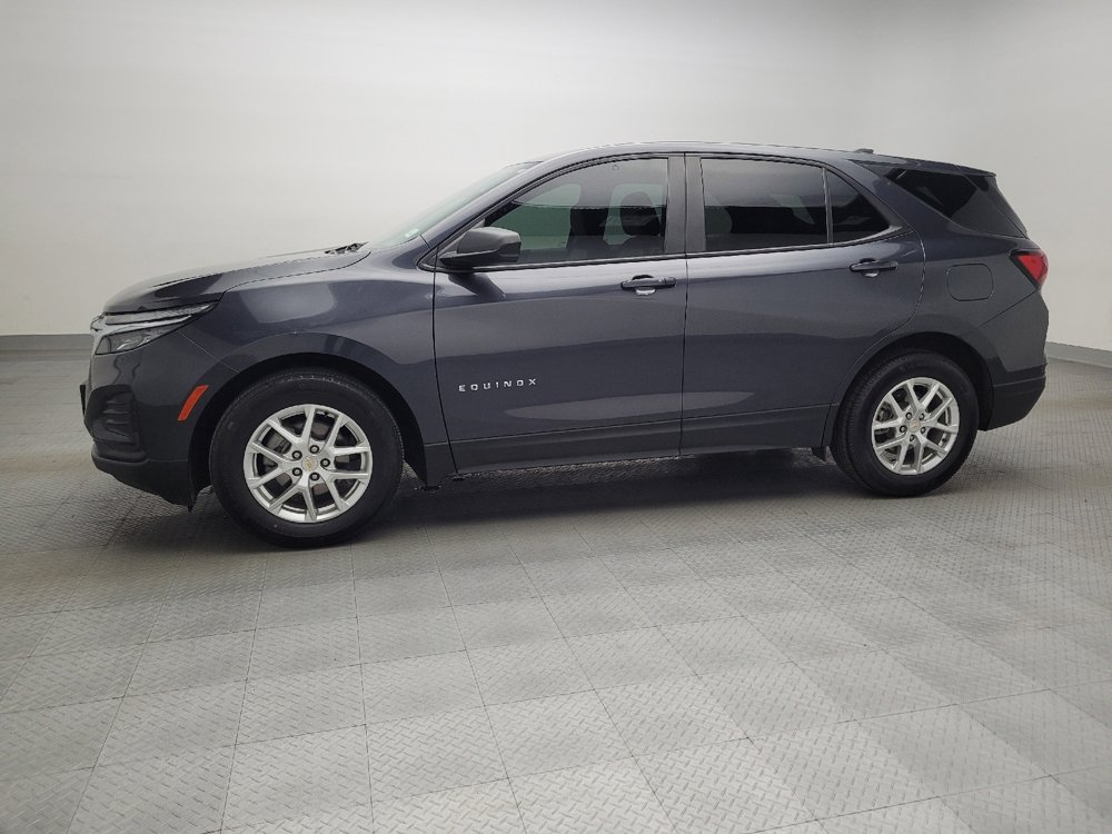 Used 2022 Chevrolet Equinox LS w/ LS Convenience Package image 2