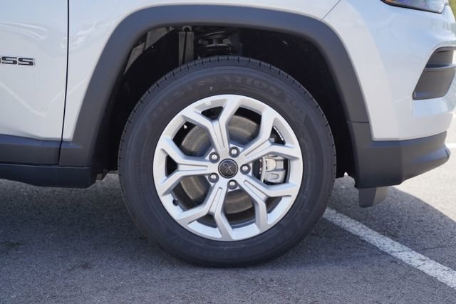 New 2026 Jeep Compass Latitude w/ Driver Assistance Group image 44