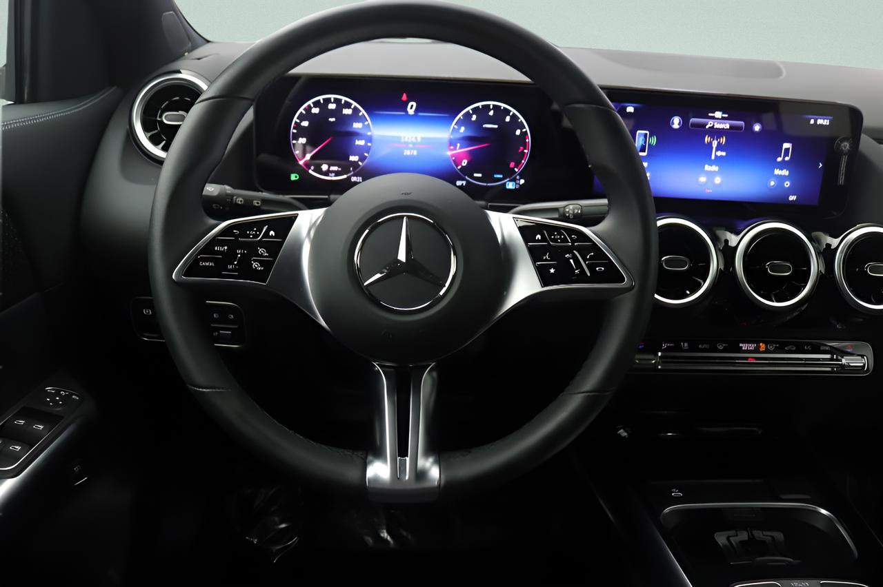 Certified 2026 Mercedes-Benz GLA 250 image 8