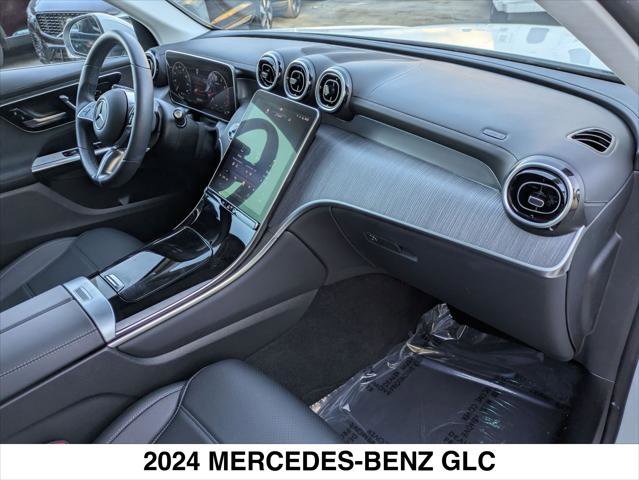 Used 2024 Mercedes-Benz GLC 300 SUV image 27