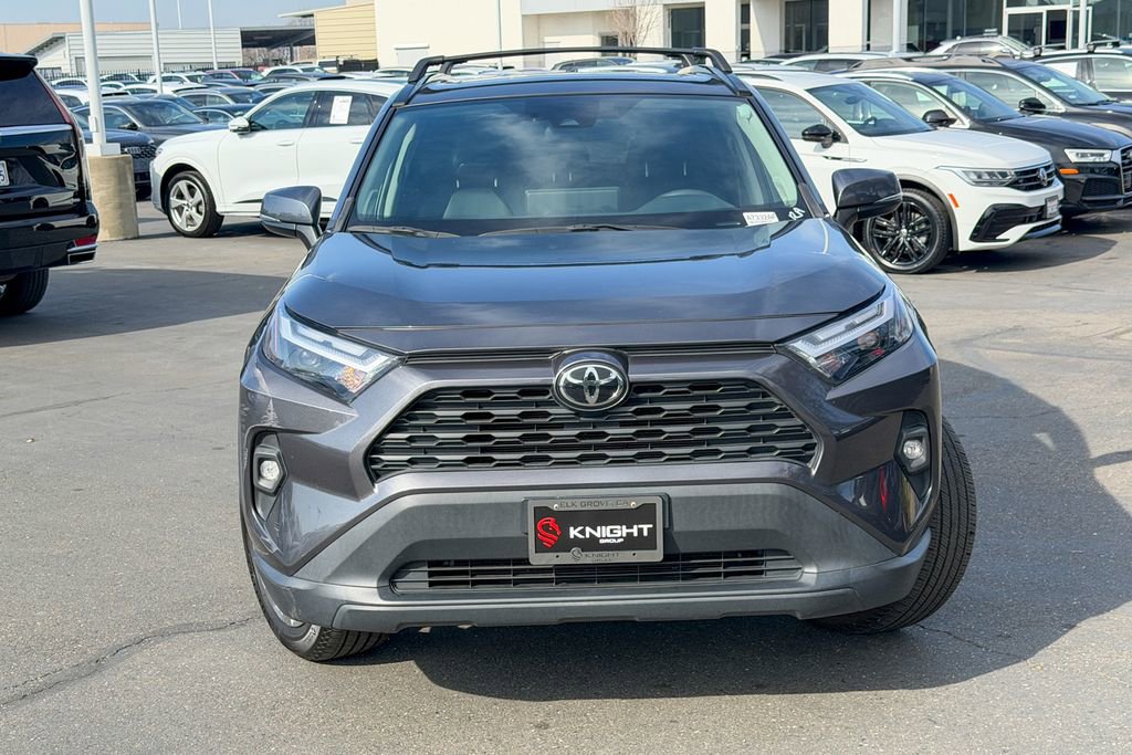 Used 2023 Toyota RAV4 XLE Premium image 3