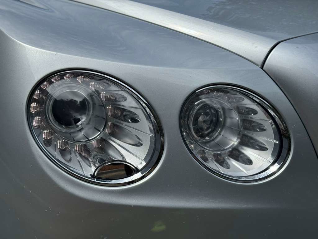 Used 2014 Bentley Flying Spur W12 image 11