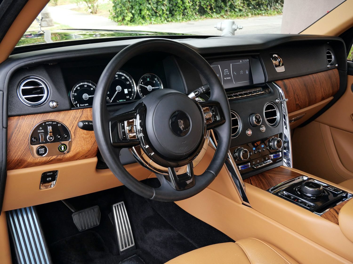 Used 2019 Rolls-Royce Cullinan AWD/4WD image 26