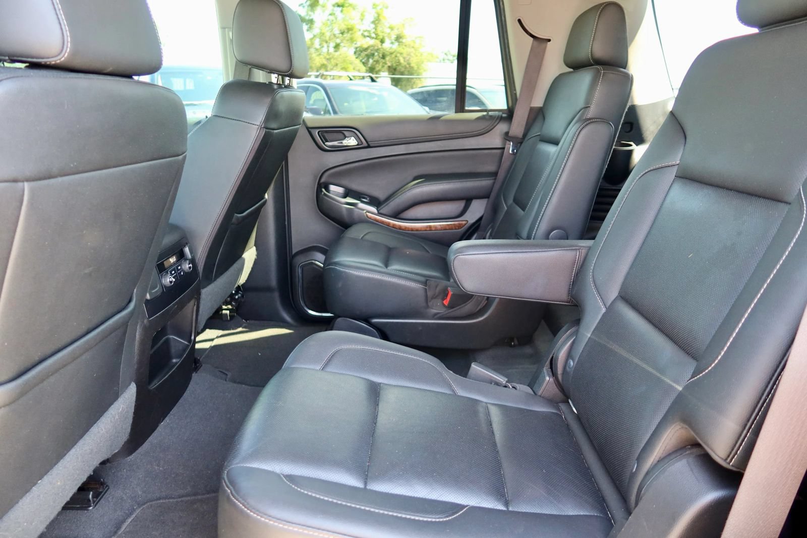 Used 2019 Chevrolet Tahoe Premier RWD image 14