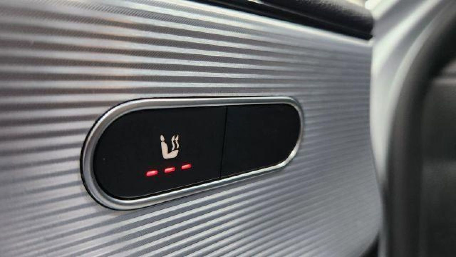 Used 2020 Mercedes-Benz A 220 4MATIC w/ Premium Package image 13