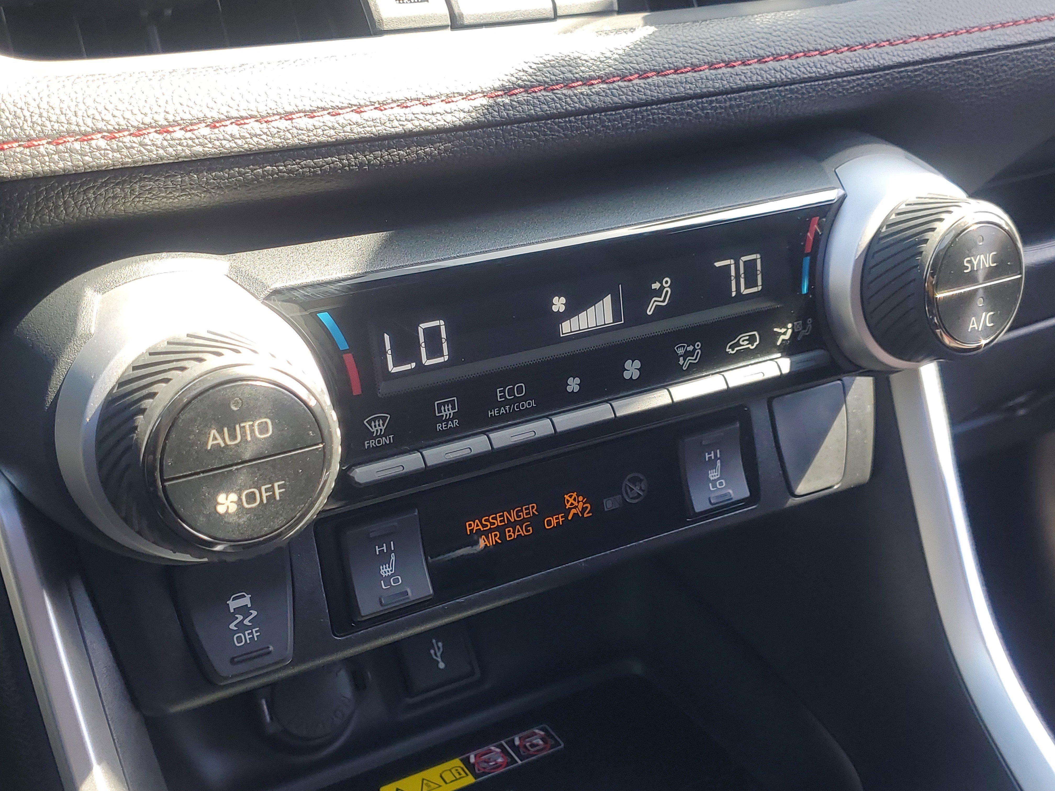 Used 2022 Toyota RAV4 XSE AWD/4WD image 30