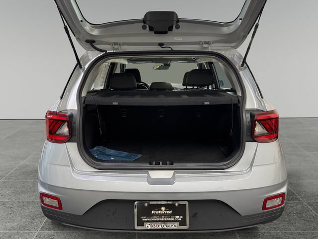 Used 2022 Hyundai Venue SE FWD image 13