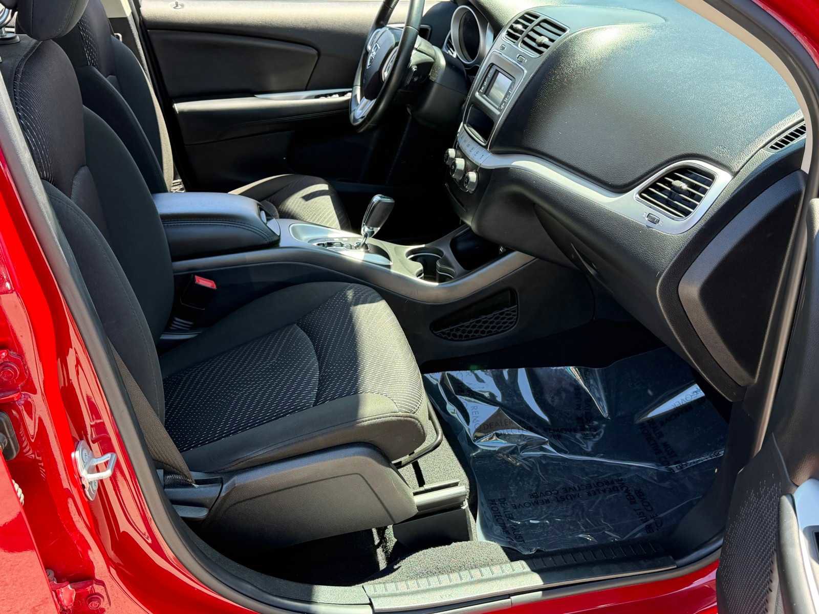 Used 2019 Dodge Journey SE w/ Connectivity Group FWD image 33