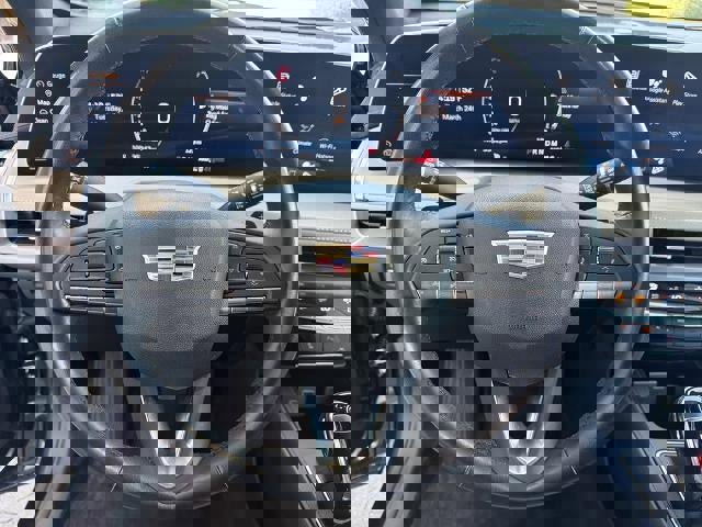 Used 2024 Cadillac XT4 Luxury w/ Cold Weather Package image 26