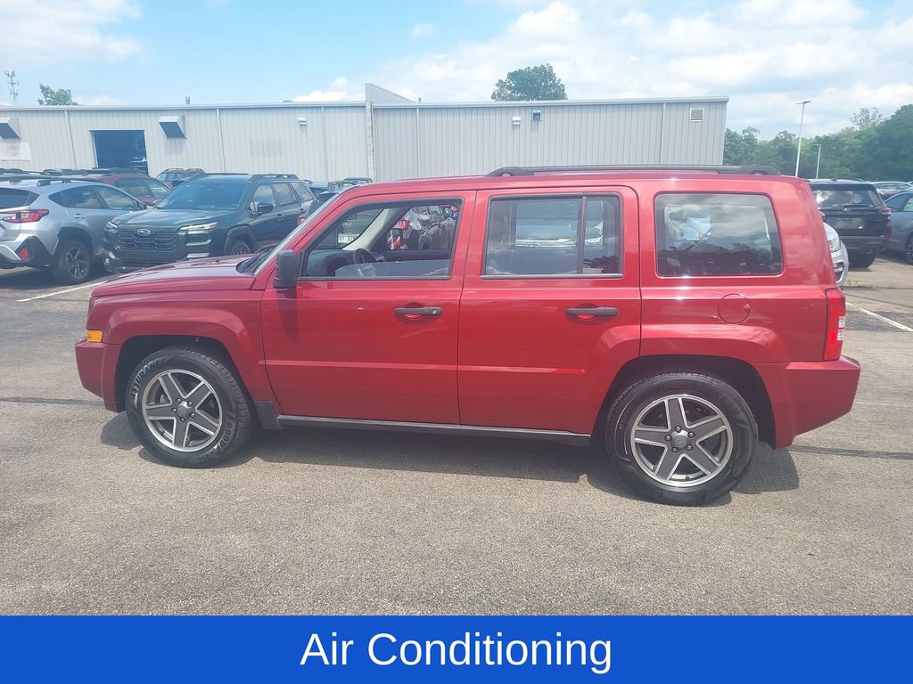 Used 2010 Jeep Patriot Sport w/ Tire & Wheel Group AWD/4WD image 4