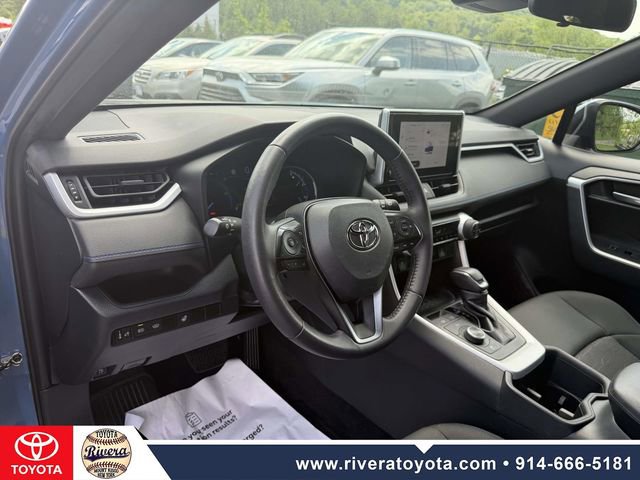 Used 2023 Toyota RAV4 SE w/ SE Grade Weather Package AWD/4WD image 11