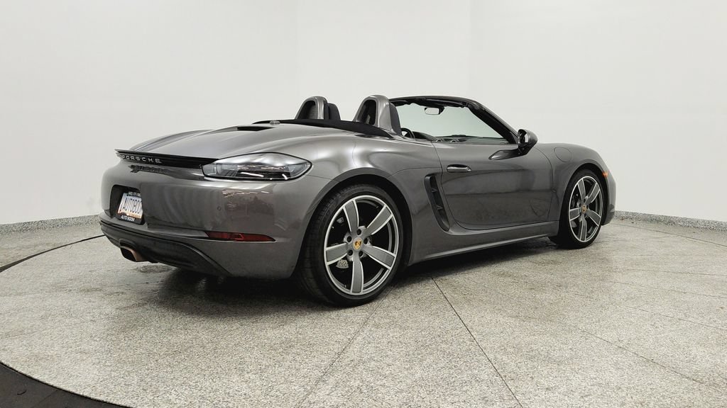 Used 2022 Porsche 718 Boxster RWD image 5