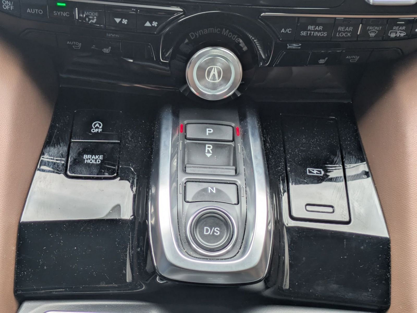 Used 2024 Acura MDX SH-AWD w/ Technology Package image 16