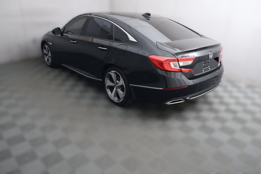 Used 2018 Honda Accord Touring image 7