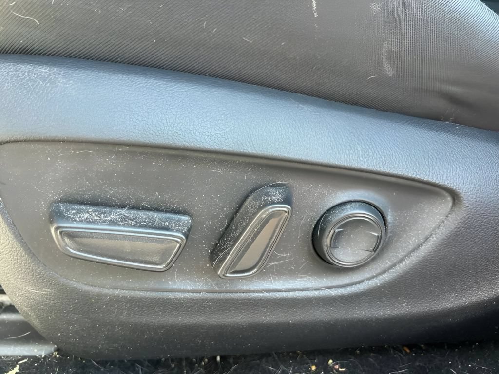 Used 2024 Toyota RAV4 XLE AWD/4WD image 21