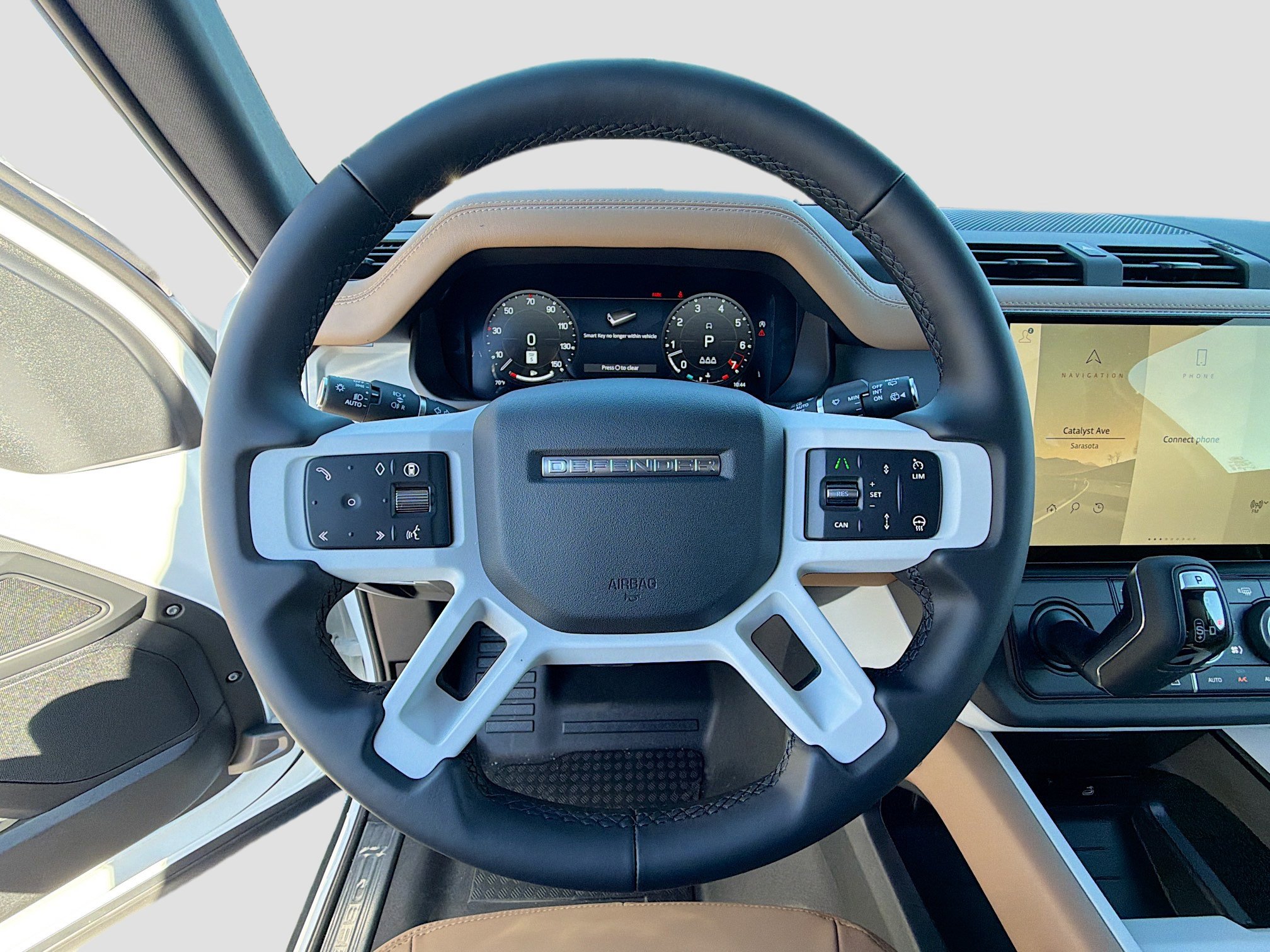 New 2026 Land Rover Defender 110 X-Dynamic SE image 38