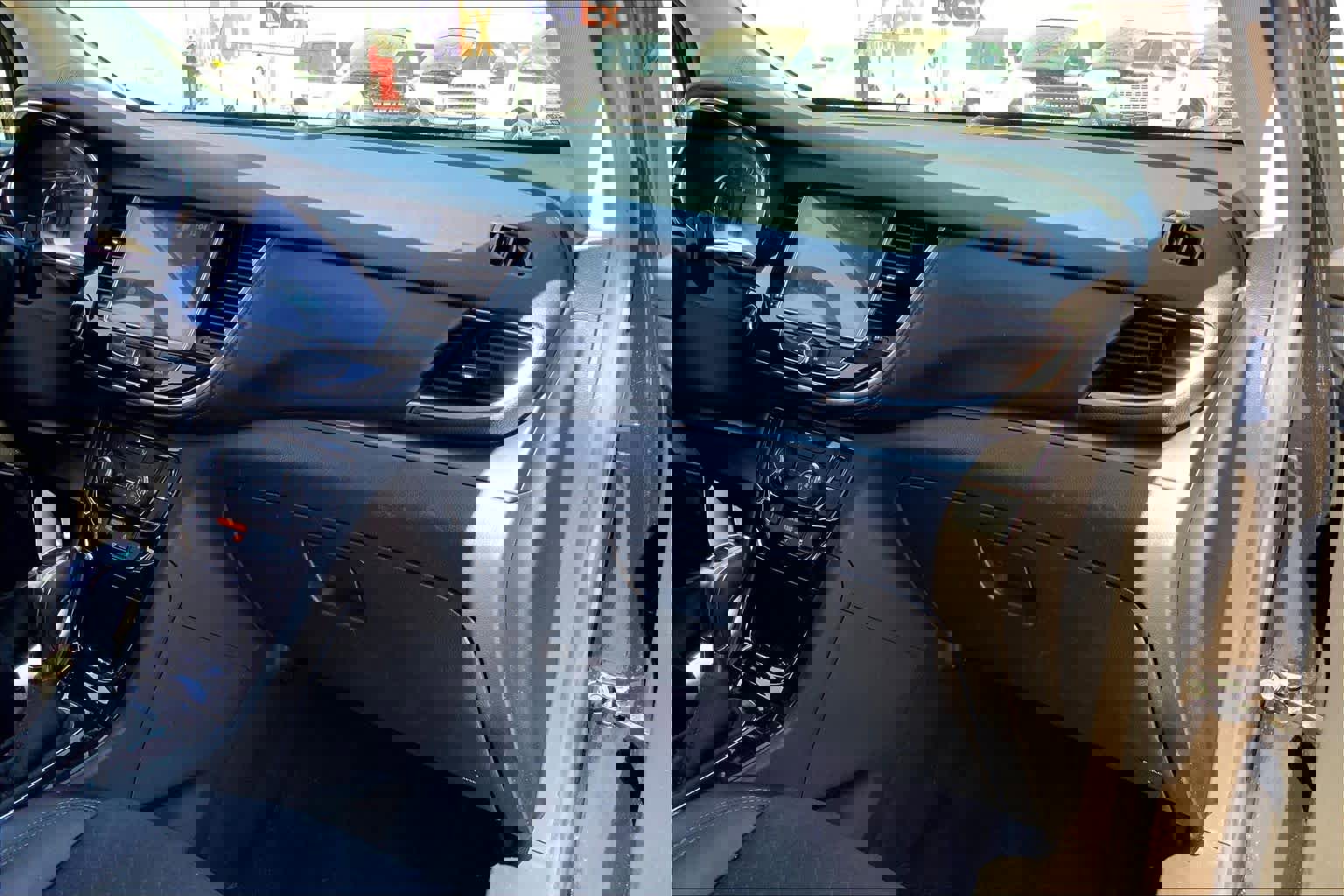 Used 2019 Buick Encore Preferred image 17