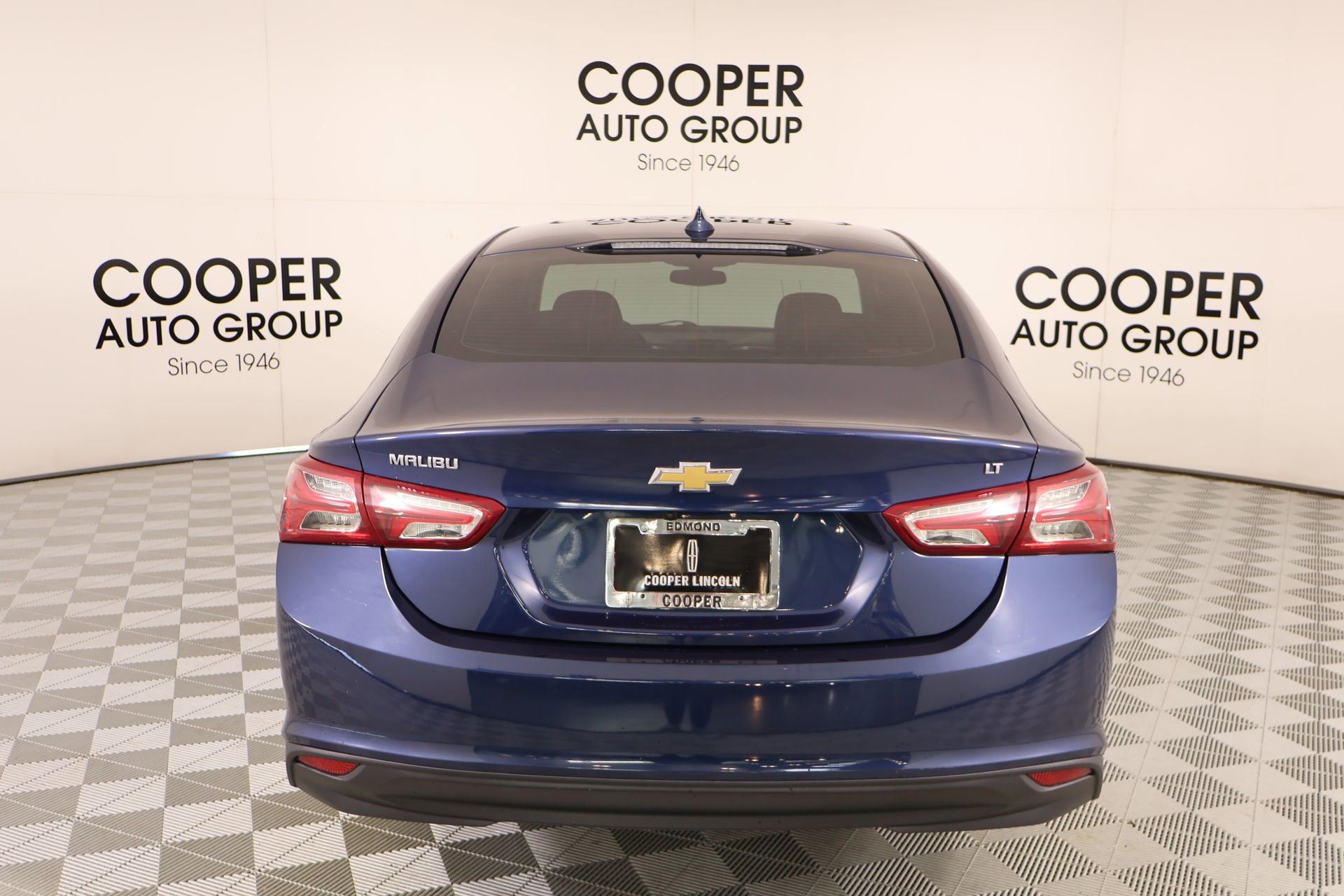Used 2021 Chevrolet Malibu LT FWD image 22