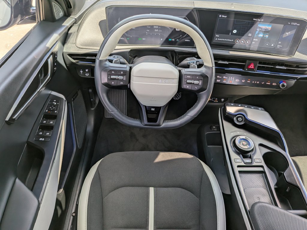 Certified 2025 Kia EV6 GT-Line AWD/4WD image 17