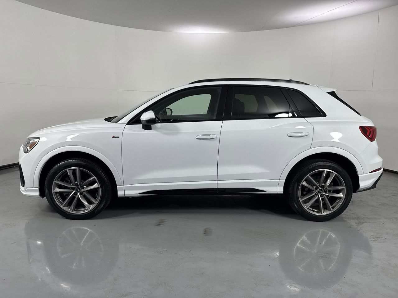 Used 2022 Audi Q3 2.0T Premium Plus w/ Premium Plus Package AWD/4WD video 2