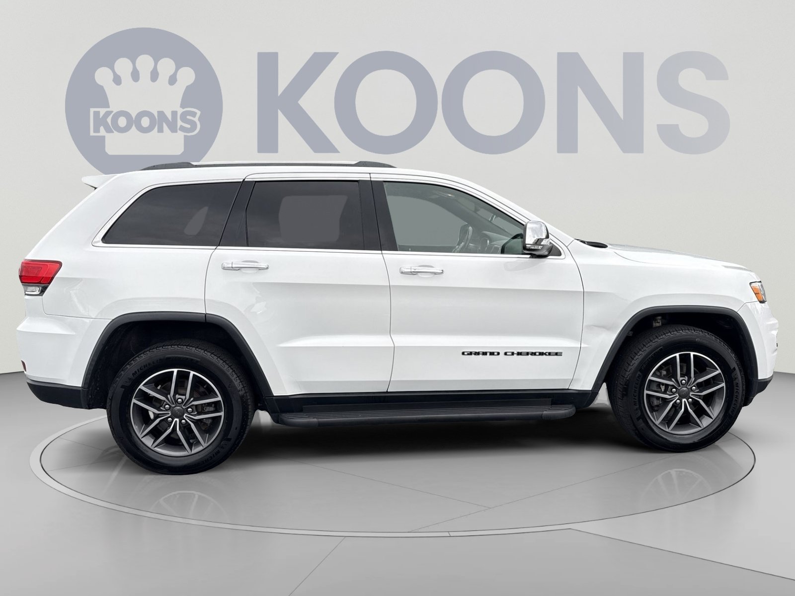 Used 2019 Jeep Grand Cherokee Limited AWD/4WD image 12