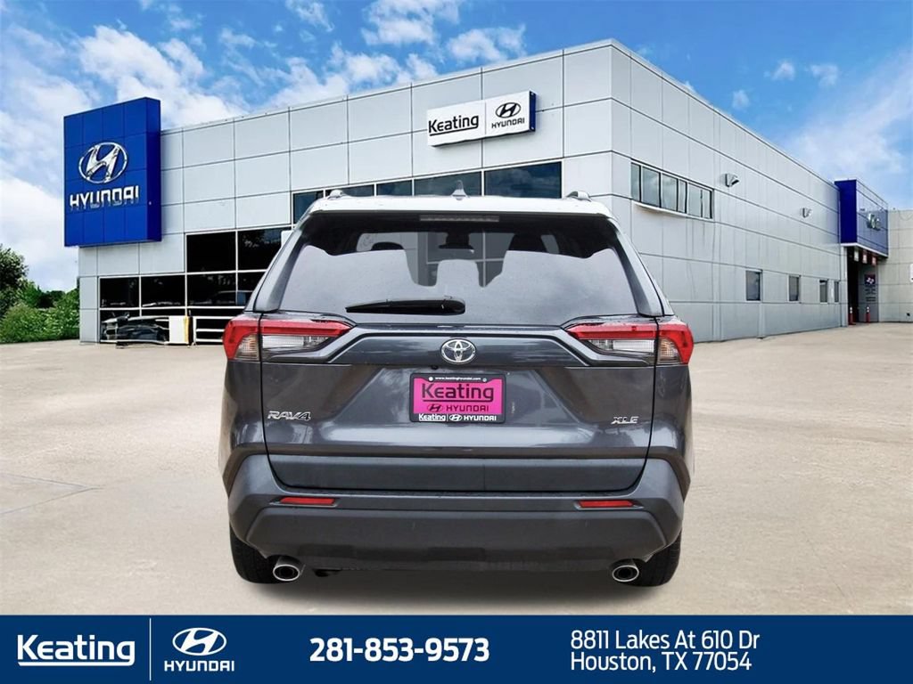 Used 2024 Toyota RAV4 XLE w/ Convenience Package FWD image 6