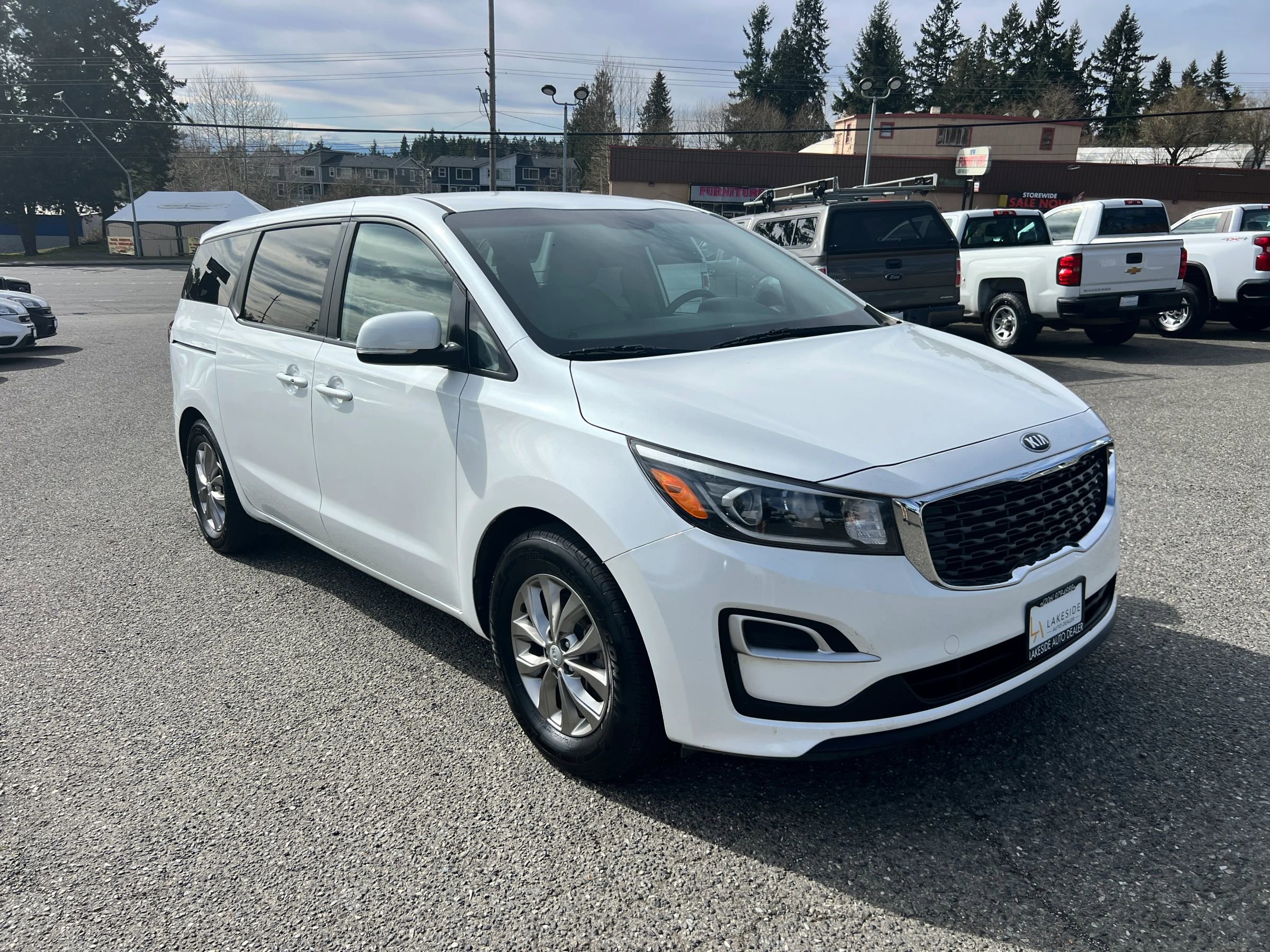 Used 2020 Kia Sedona LX image 3