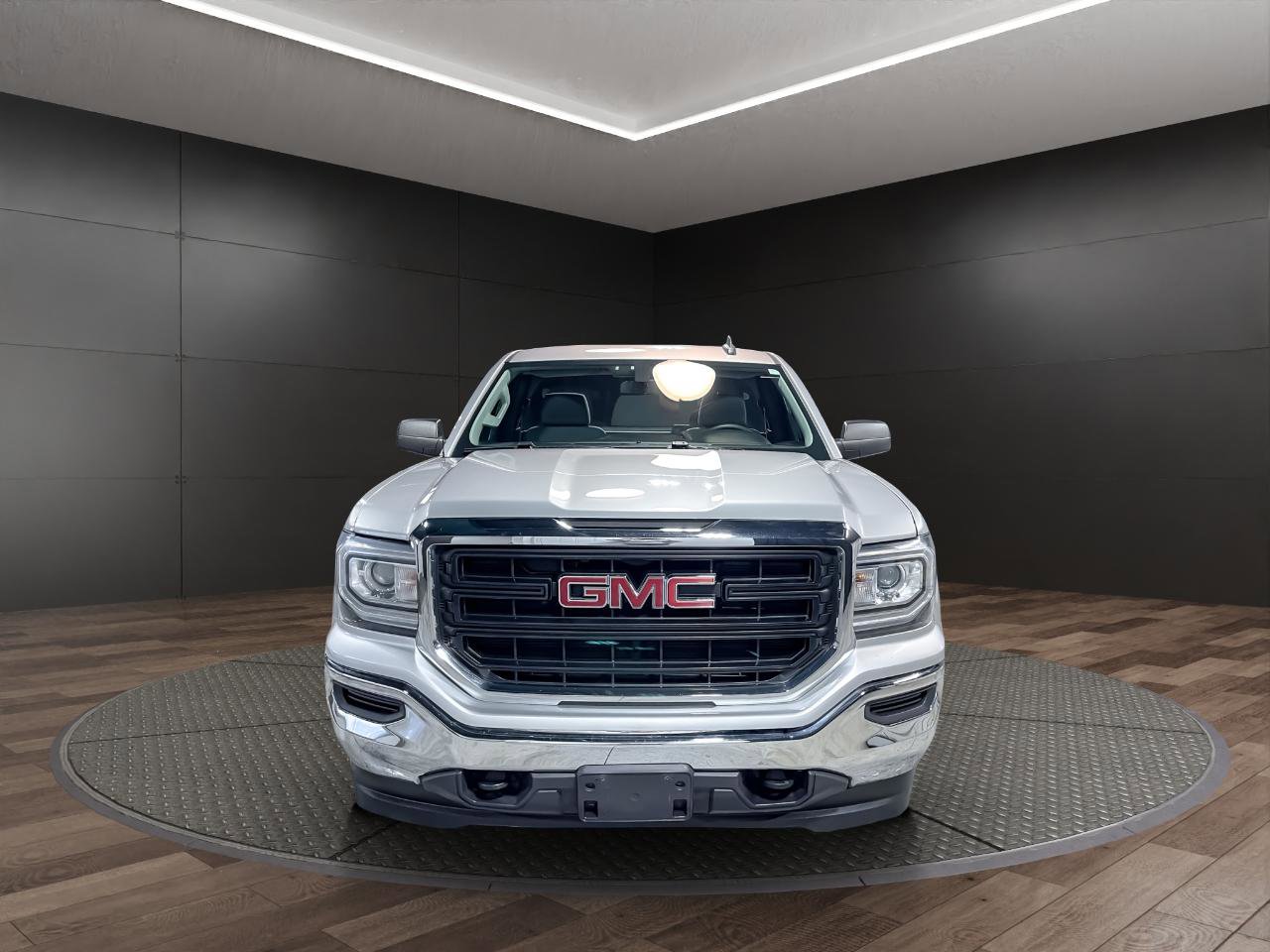 Used 2017 GMC Sierra 1500 4x4 Regular Cab image 3