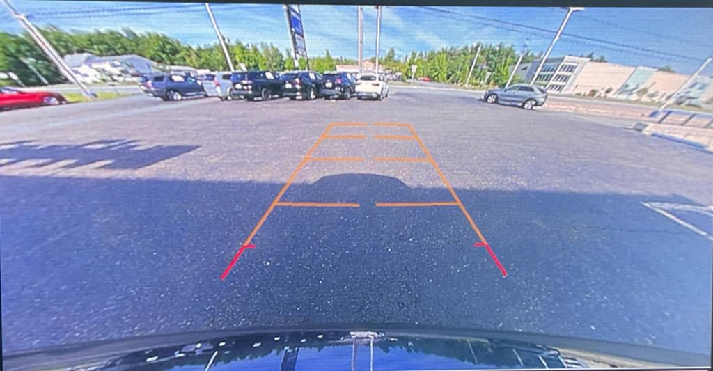 Used 2023 Chevrolet Traverse LT w/ LPO, Floor Liner Package AWD/4WD image 18