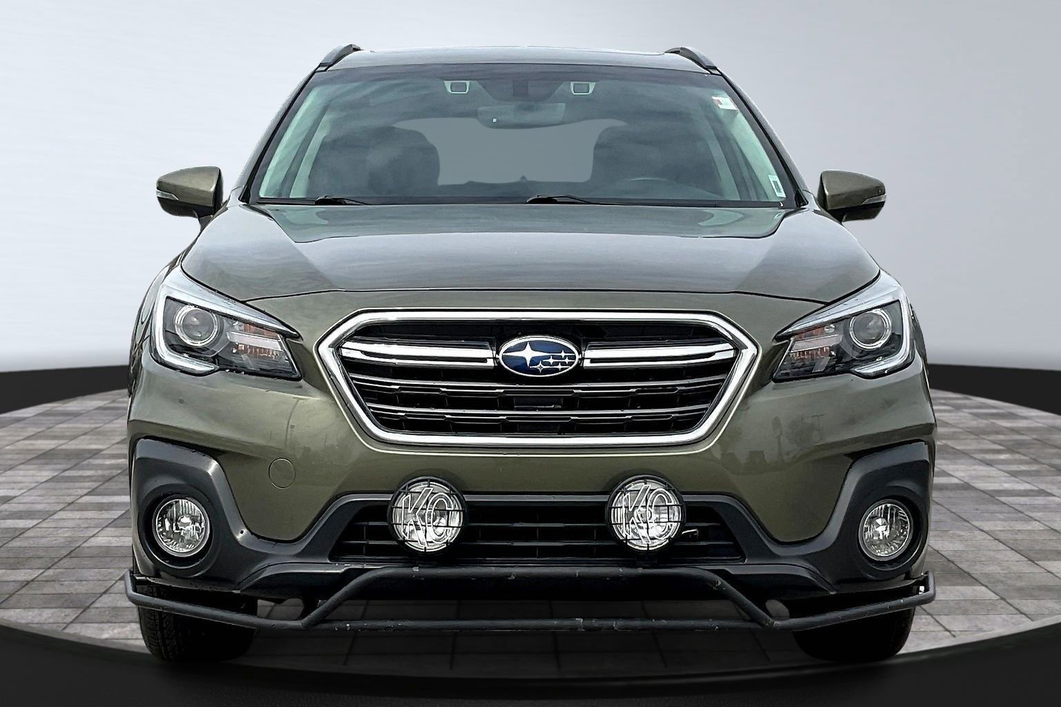 Used 2019 Subaru Outback 2.5i Touring w/ Popular Package #3A image 3