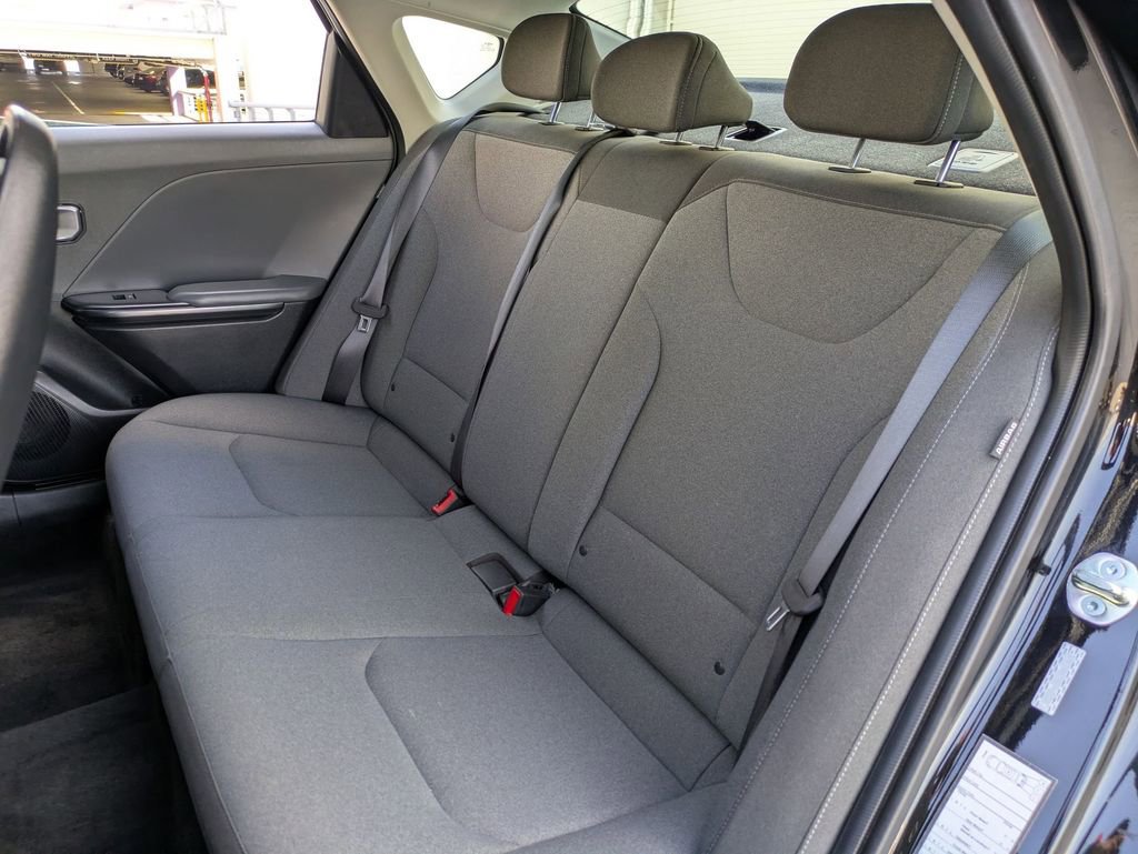 Used 2025 Kia K4 LXS image 24