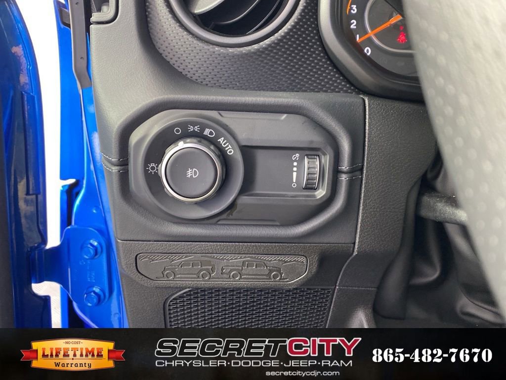 New 2026 Jeep Wrangler Unlimited Rubicon 392 w/ Dual Top Group image 15