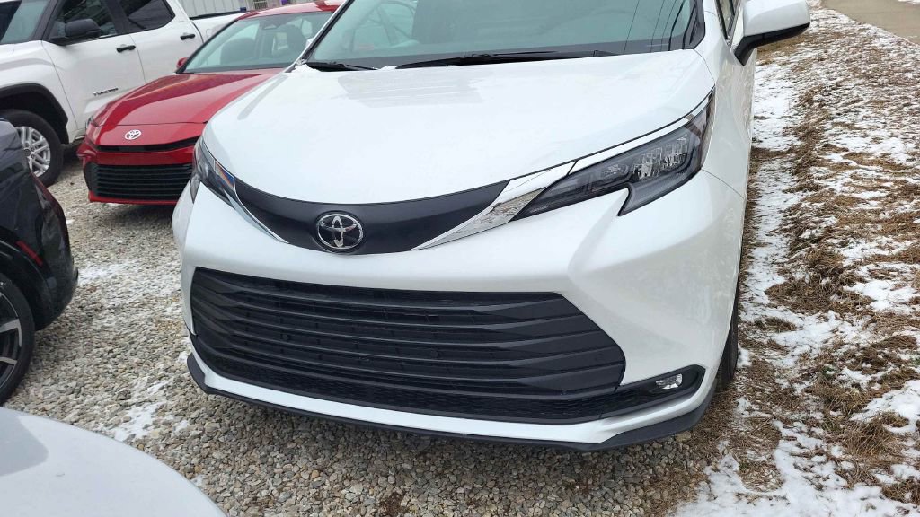 Used 2026 Toyota Sienna XLE