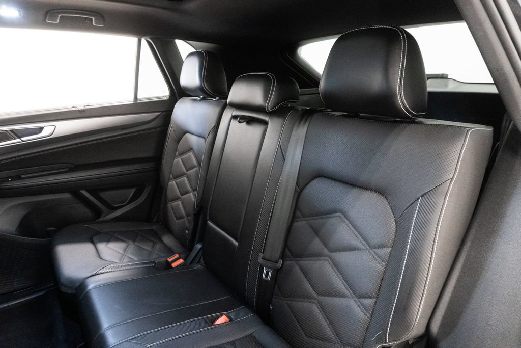 Used 2024 Volkswagen Atlas Cross Sport SE w/ Panoramic Sunroof Package AWD/4WD image 12