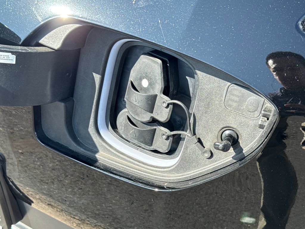 Used 2023 Hyundai Kona SE w/ Cargo Package image 8