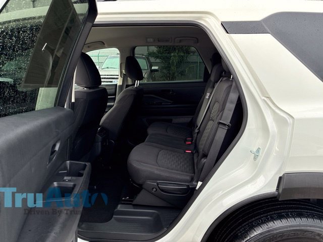 Used 2025 Nissan Pathfinder SV AWD/4WD image 38