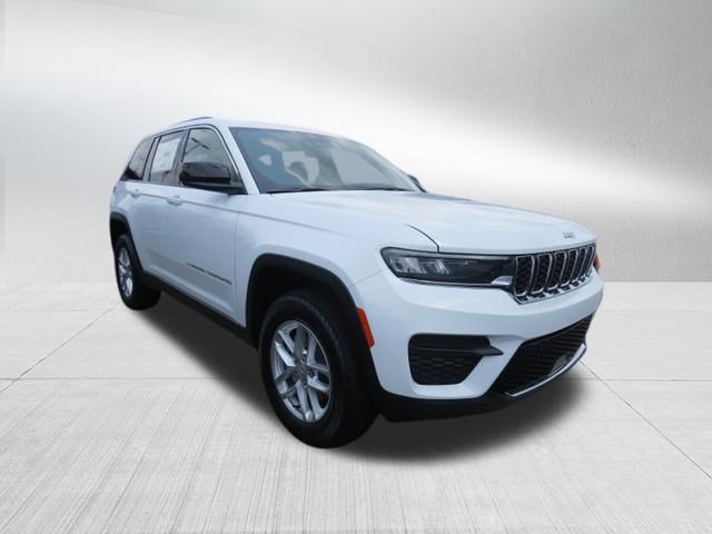 New 2026 Jeep Grand Cherokee Laredo RWD image 7