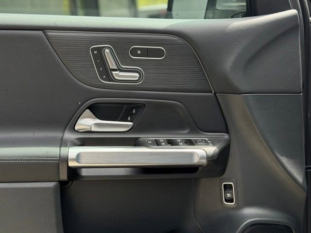 Used 2026 Mercedes-Benz GLB 250 4MATIC image 19