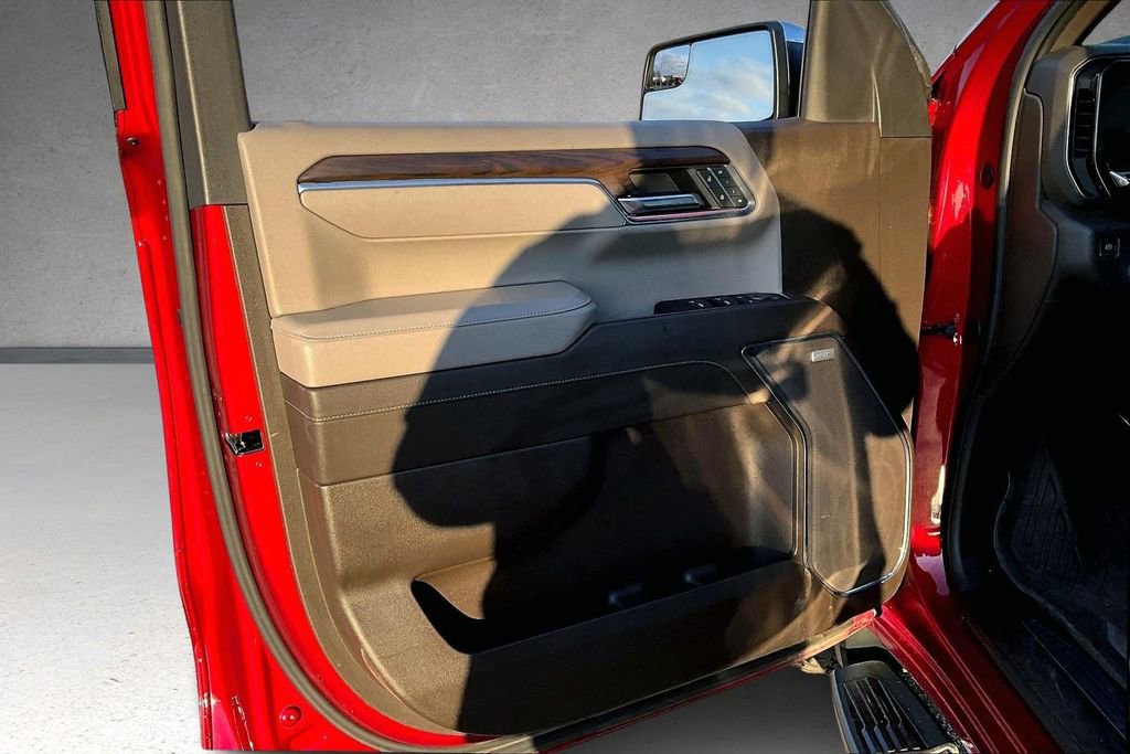 Used 2024 GMC Sierra 1500 SLT w/ SLT Premium Package image 27