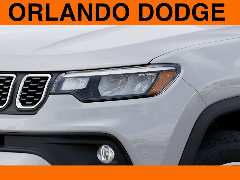 New 2025 Jeep Compass Latitude image 10